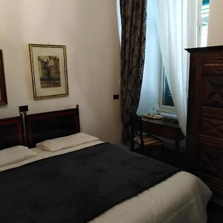 Palace Oda ve Kahvaltı 4*