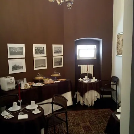 Palace 4*