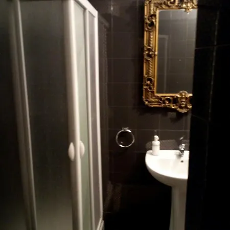 Palace Bed & Breakfast 4*