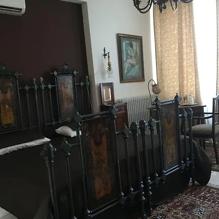 Palace Bed & Breakfast 4*