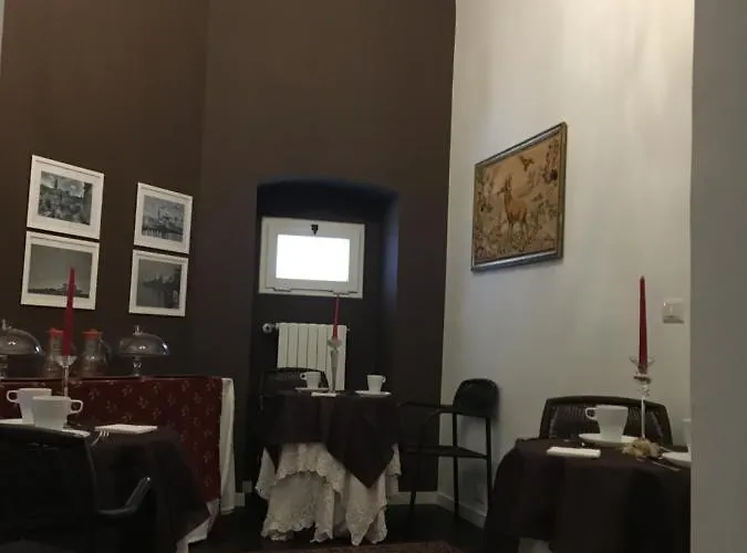 B&B Palace 아쿠아비바 델레 폰티