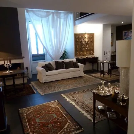 Palace أكوافيفا ديلي فونتي