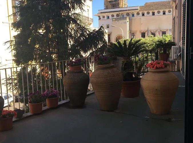 Palace فندق مبيت وإفطار