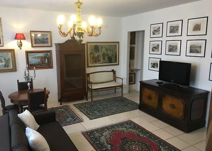 Oda ve Kahvaltı Palace